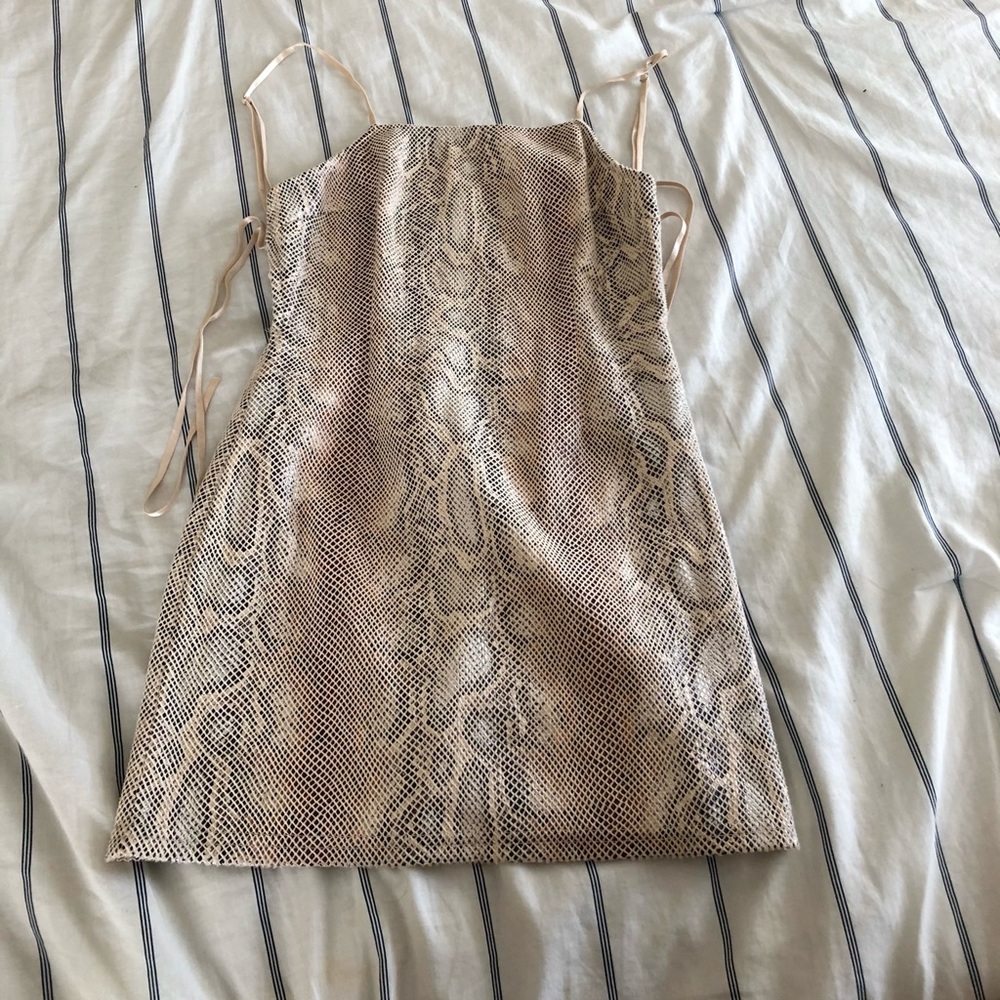 Snake printed strappy back dress textured